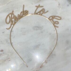 Elegant Gold 'Bride to Be' Headband